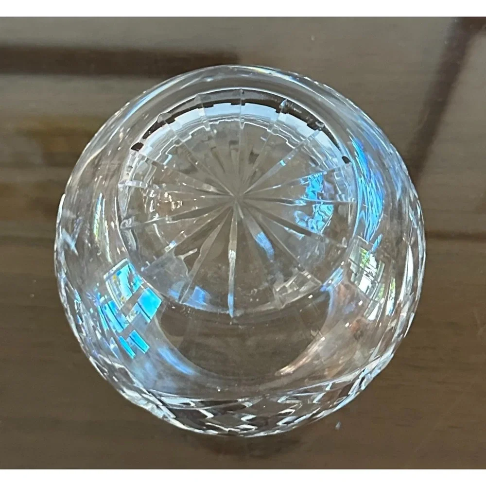 N/A vase measures